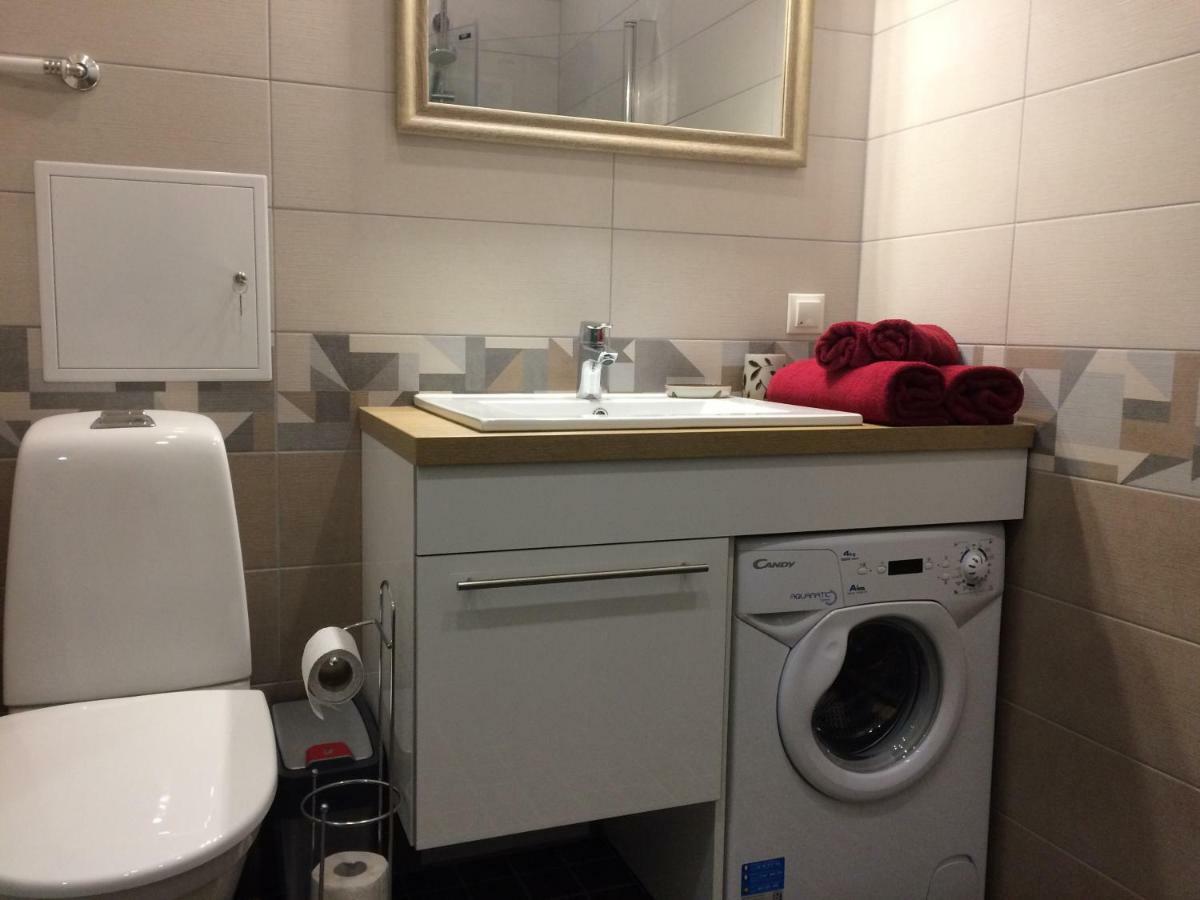 Akord Apartment Centrum With Free Parking Parnu Bagian luar foto