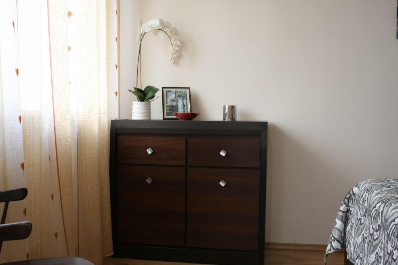Akord Apartment Centrum With Free Parking Parnu Bagian luar foto